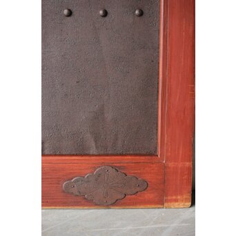 弁柄塗 鉄格子巾着金具蔵戸　W067Y 