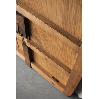 弁柄塗 鉄格子巾着金具蔵戸　W067Y 