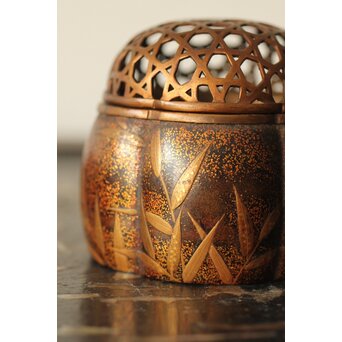 阿古陀型 千鳥蒔絵小型香炉　Q304 