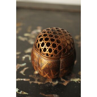 阿古陀型 千鳥蒔絵小型香炉　Q304 