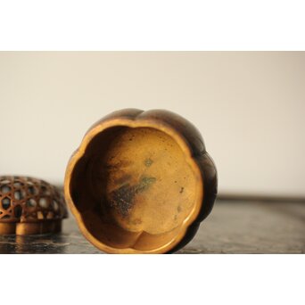 阿古陀型 千鳥蒔絵小型香炉　Q304 