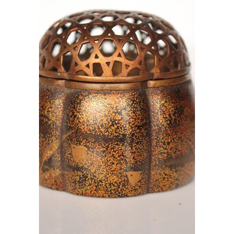 阿古陀型 千鳥蒔絵小型香炉　Q304 