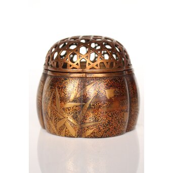 阿古陀型 千鳥蒔絵小型香炉　Q304 