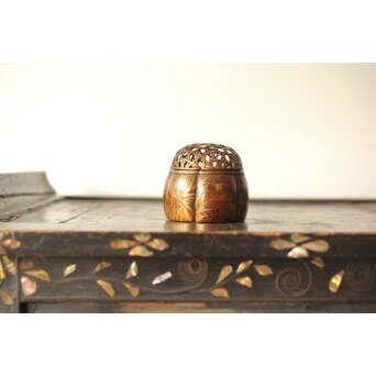 阿古陀型 千鳥蒔絵小型香炉　Q304 