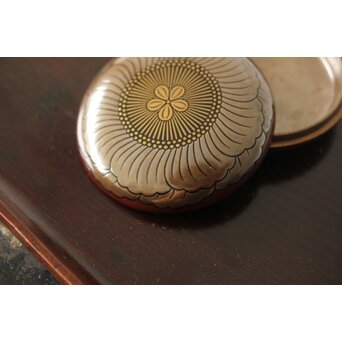 保谷美成 花王文香合　Q305 