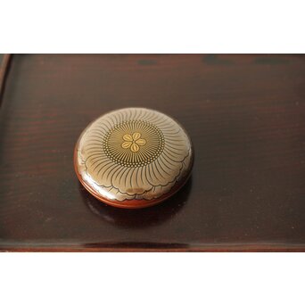 保谷美成 花王文香合　Q305 