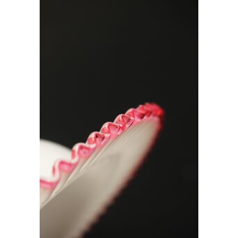 乳白地赤縁 ベル型ひらひら電笠　A034 