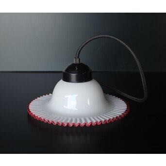 乳白地赤縁 ベル型ひらひら電笠　A034 