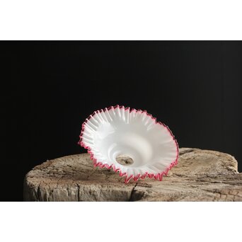 乳白地赤縁 ひらひら電笠　A036 