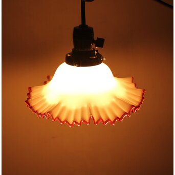 乳白地赤縁 ひらひら電笠　A036 