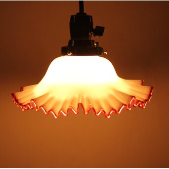 乳白地赤縁 ひらひら電笠　A036 