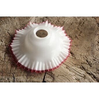 乳白地赤縁 ひらひら電笠　A036 