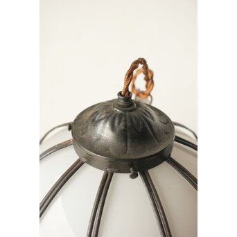 菊型の鉄装飾電笠　A037 