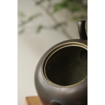 斑柴銅水注　M324 