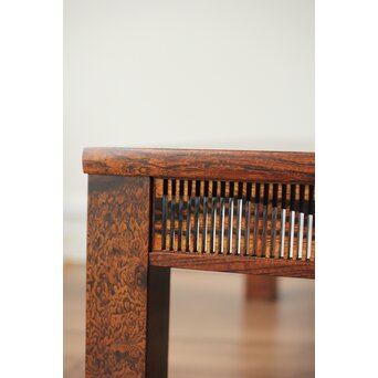 神代欅上玉杢と黒柿の筬装飾 指物卓　X362 