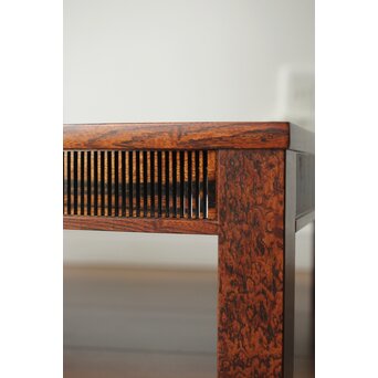 神代欅上玉杢と黒柿の筬装飾 指物卓　X362 