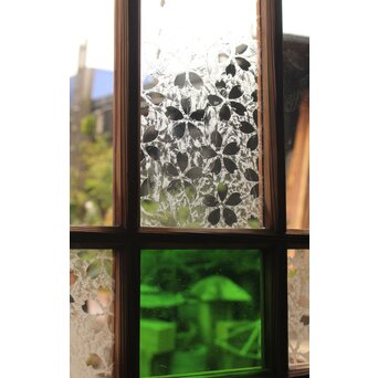 桜模様と緑色ガラスの建具 2枚1組　GD0122YD 