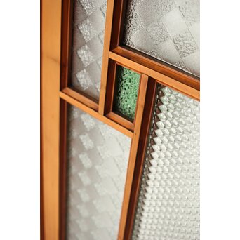 プレスと緑色ガラスの中型建具 2枚1組　GD0124 