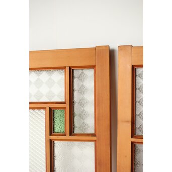 プレスと緑色ガラスの中型建具 2枚1組　GD0124 