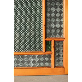 プレスと緑色ガラスの中型建具 2枚1組　GD0124 