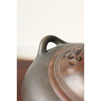 明清銅器写 鼎式三足 双耳古銅香炉 唐木蓋と台座　M327 