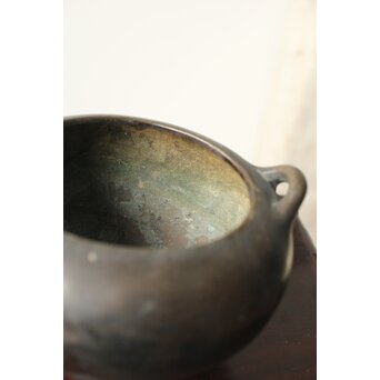 明清銅器写 鼎式三足 双耳古銅香炉 唐木蓋と台座　M327 