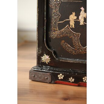 南蛮漆芸意匠 鉄地銀象嵌装飾 螺鈿漢詩山水図 整理棚　Q311 