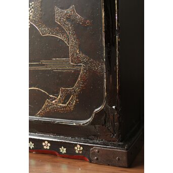 南蛮漆芸意匠 鉄地銀象嵌装飾 螺鈿漢詩山水図 整理棚　Q311 