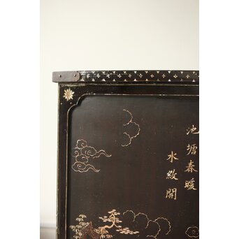 南蛮漆芸意匠 鉄地銀象嵌装飾 螺鈿漢詩山水図 整理棚　Q311 