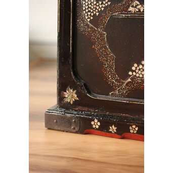 南蛮漆芸意匠 鉄地銀象嵌装飾 螺鈿漢詩山水図 整理棚　Q311 