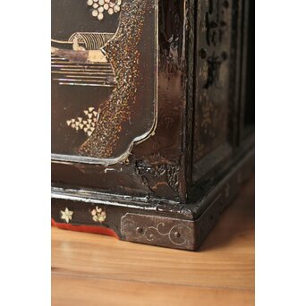 南蛮漆芸意匠 鉄地銀象嵌装飾 螺鈿漢詩山水図 整理棚　Q311 