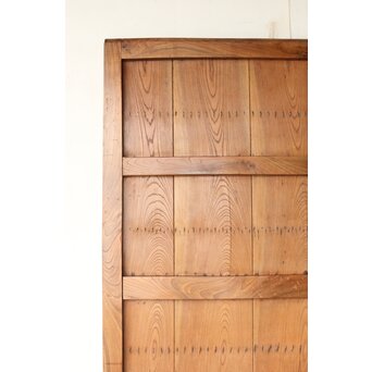 鋲尽の欅板蔵戸　W080 