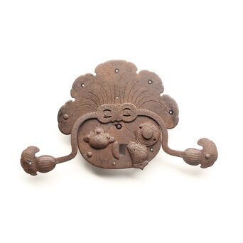 蔵戸の巾着金具　M338