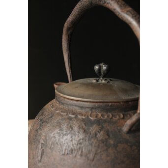 金龍堂造 大国楳翁 胴印 竹林賢人大鉄瓶　M340 