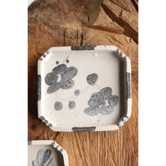 粛粲寶/しゅくさんぽう 志野 四季銘々皿 4枚　P361 