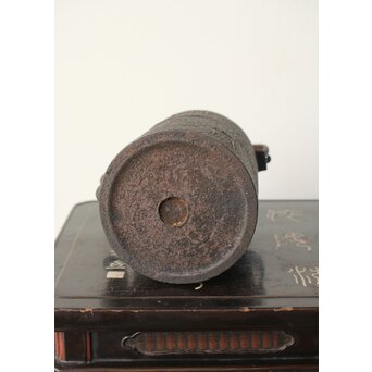 雲龍紋釜写 筒型鉄瓶　M343 