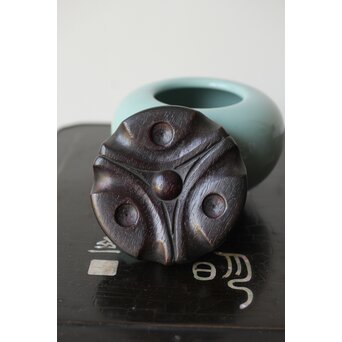 陽山作 青磁銀火屋三足香炉　P362 