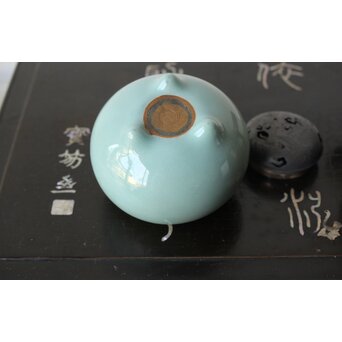 陽山作 青磁銀火屋三足香炉　P362 