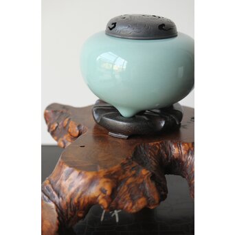 陽山作 青磁銀火屋三足香炉　P362 