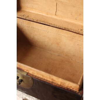 朝鮮工芸 革粧箱/かくしょうばこ　Q317 