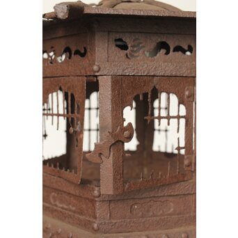 鉄 蝉灯籠　A052 