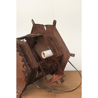 鉄 蝉灯籠　A052 