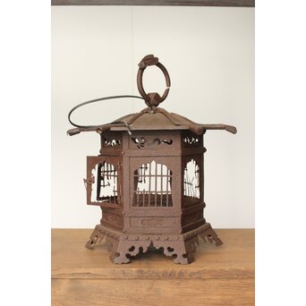 鉄 蝉灯籠　A052 