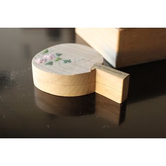 道場宗廣 夕顔 桐団扇香合 共箱　X391 