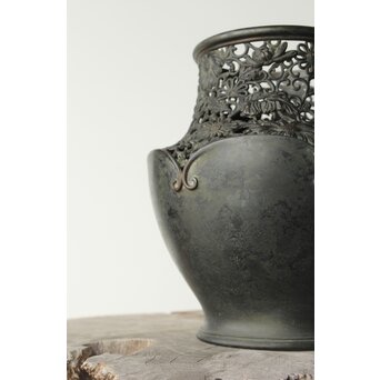 原田峯雲 菊唐草透かし銅花瓶　M349 