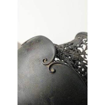 原田峯雲 菊唐草透かし銅花瓶　M349 