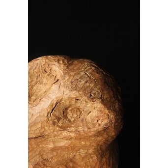 恐竜か 駱駝か 木彫オブジェ　X399 