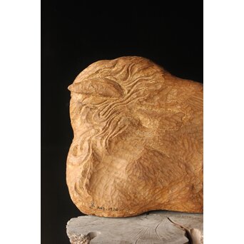 恐竜か 駱駝か 木彫オブジェ　X399 