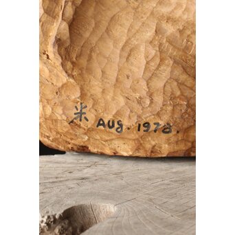 恐竜か 駱駝か 木彫オブジェ　X399 