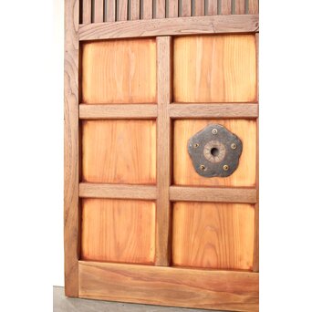 細身格子蔵戸　W090 腰板は針葉樹　コントラストが効いています